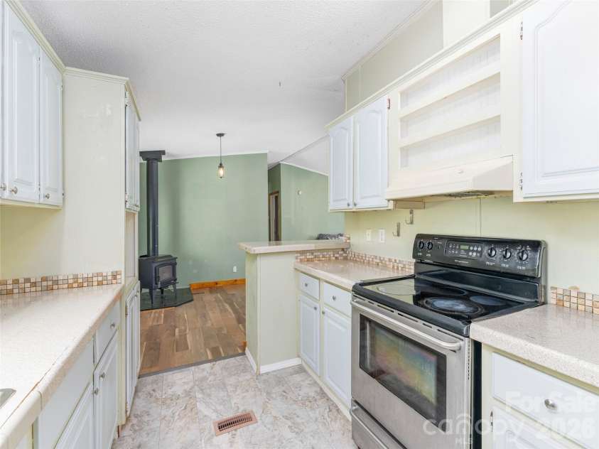 152 Hollon Cove, Waynesville, NC 28786.  MLS# CAR4414062, YatesRealty ID 45590. 