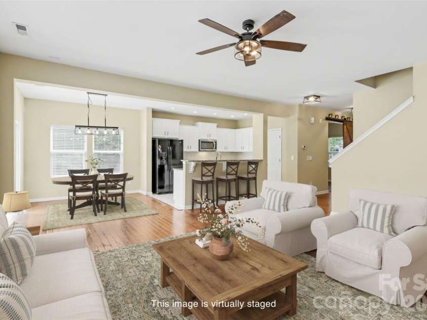 6814 Barefoot Forest Drive, Charlotte, NC 28269.  MLS# CAR4414798, YatesRealty ID 45593. 