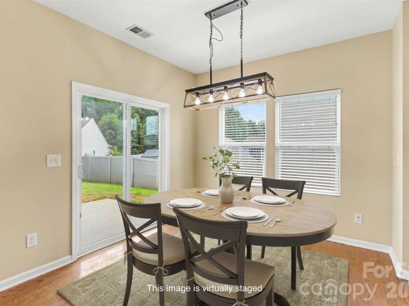 6814 Barefoot Forest Drive, Charlotte, NC 28269.  MLS# CAR4414798, YatesRealty ID 45593. 