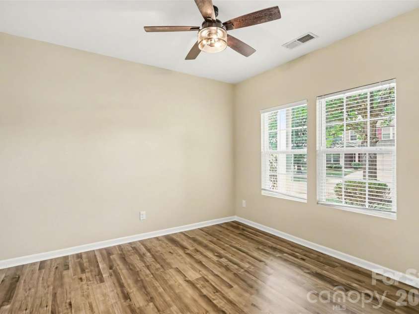 6814 Barefoot Forest Drive, Charlotte, NC 28269.  MLS# CAR4414798, YatesRealty ID 45593. 