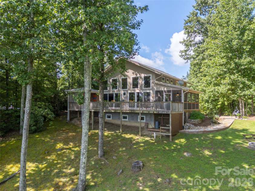 837 Big Raven Lane, Saluda, NC 28773.  MLS# CAR4416376, YatesRealty ID 45594. 