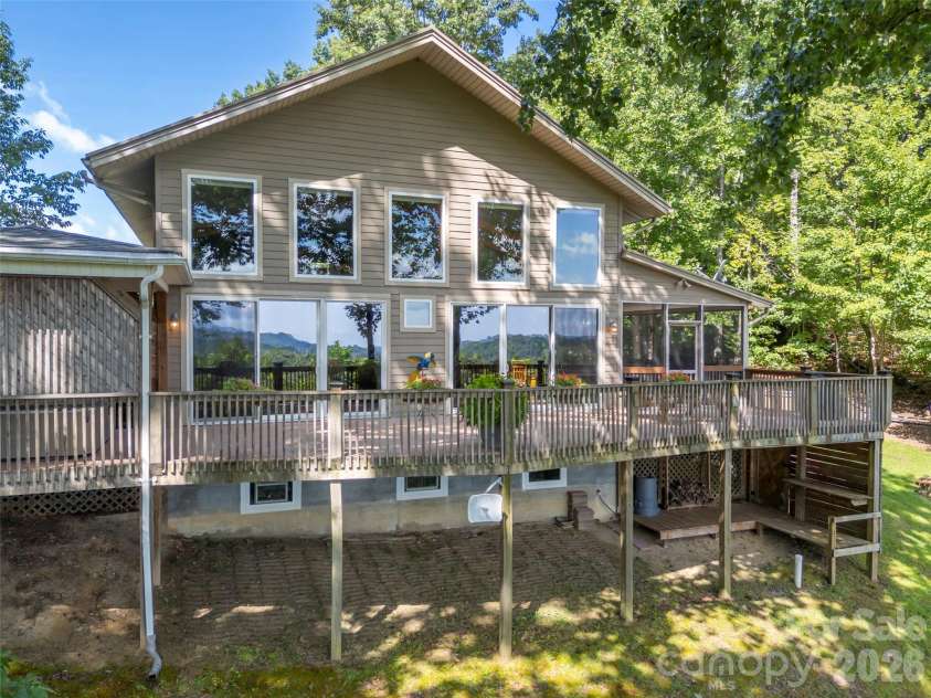 837 Big Raven Lane, Saluda, NC 28773.  MLS# CAR4416376, YatesRealty ID 45594. 