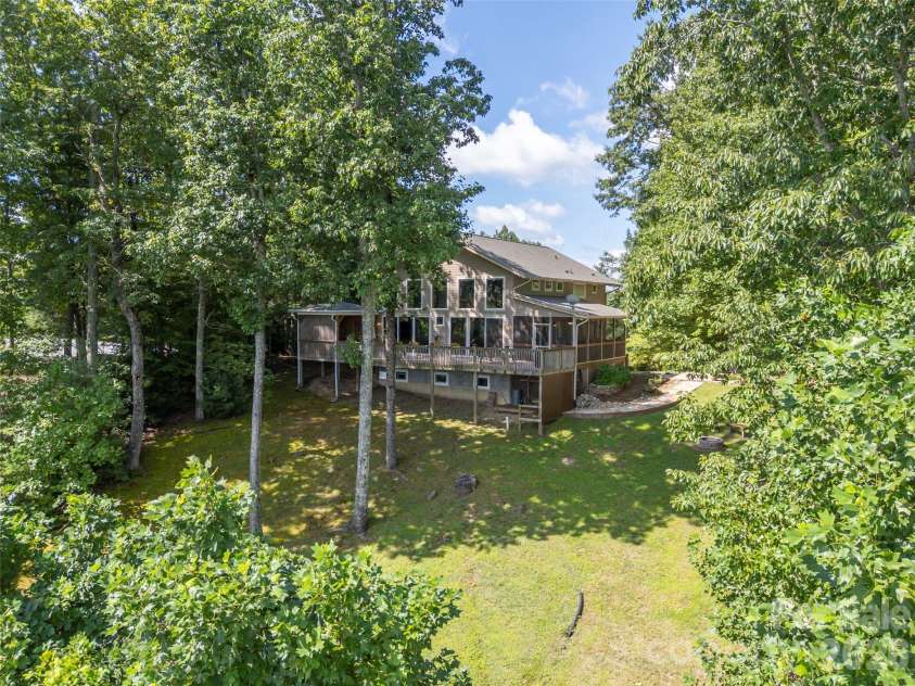 837 Big Raven Lane, Saluda, NC 28773.  MLS# CAR4416376, YatesRealty ID 45594. 