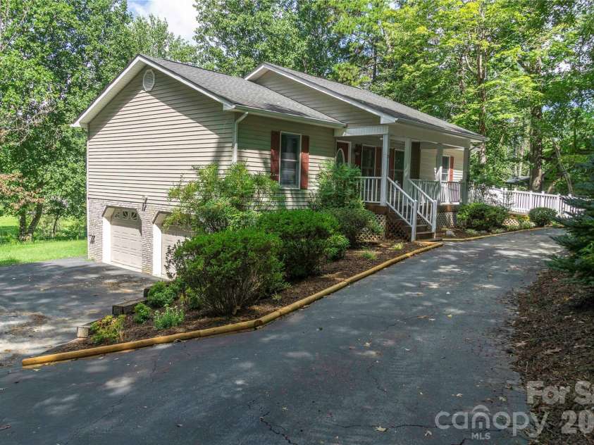15 Pete Luther Road, Candler, NC 28715.  MLS# CAR4416188, YatesRealty ID 45595. 