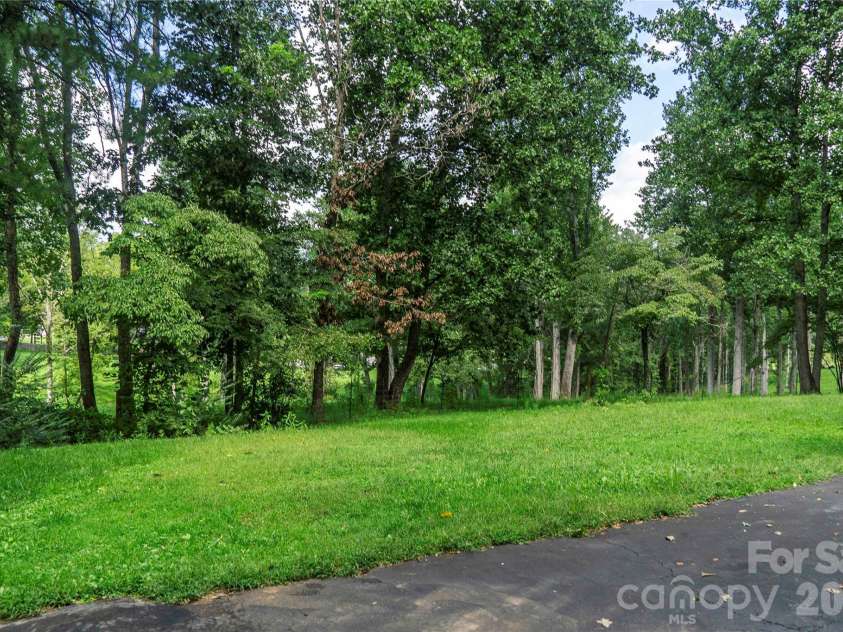 15 Pete Luther Road, Candler, NC 28715.  MLS# CAR4416188, YatesRealty ID 45595. 