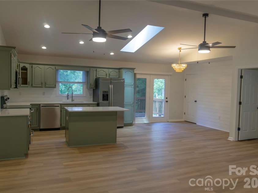 15 Pete Luther Road, Candler, NC 28715.  MLS# CAR4416188, YatesRealty ID 45595. 