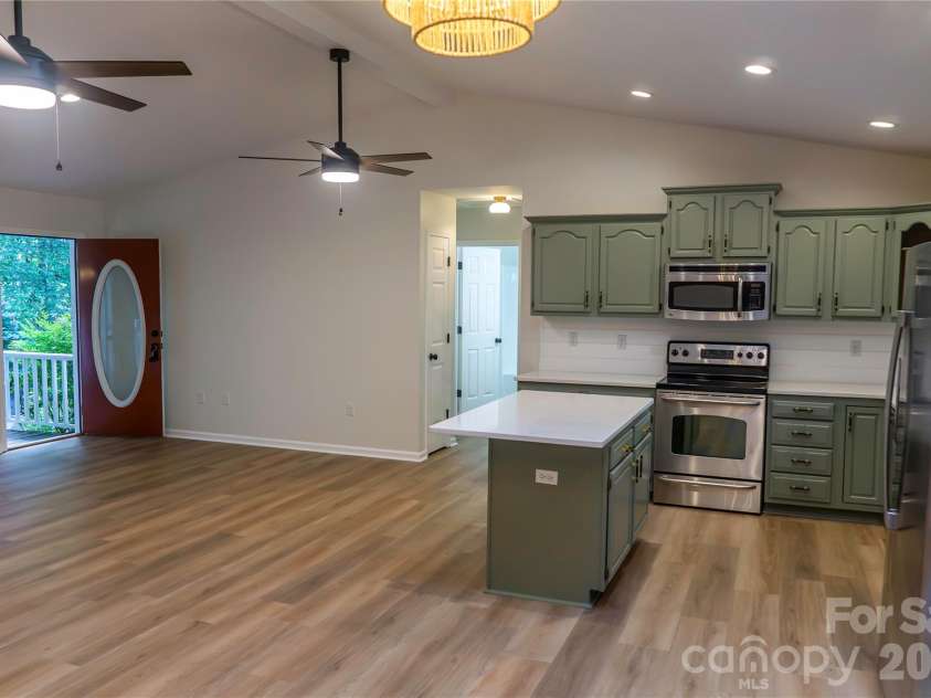 15 Pete Luther Road, Candler, NC 28715.  MLS# CAR4416188, YatesRealty ID 45595. 
