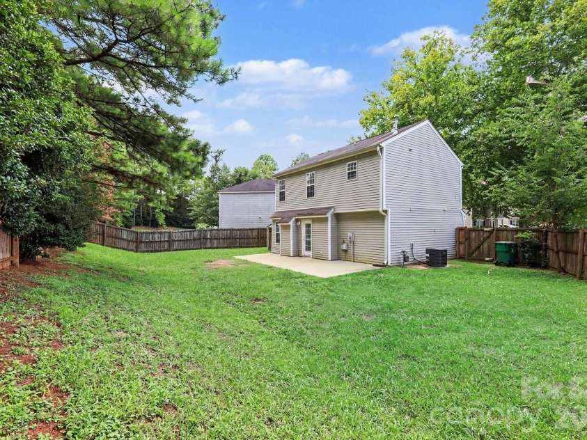 2877 Oasis Lane, Charlotte, NC 28214.  MLS# CAR4412459, YatesRealty ID 45597. 