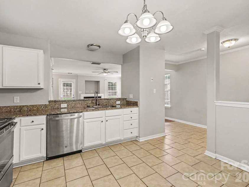 2877 Oasis Lane, Charlotte, NC 28214.  MLS# CAR4412459, YatesRealty ID 45597. 