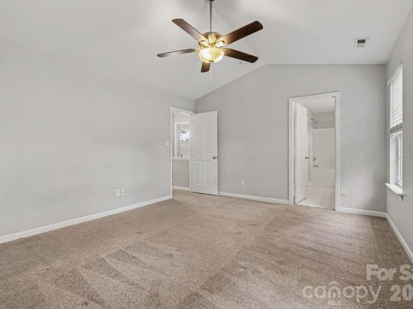 2877 Oasis Lane, Charlotte, NC 28214.  MLS# CAR4412459, YatesRealty ID 45597. 