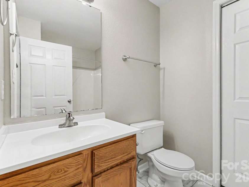 2877 Oasis Lane, Charlotte, NC 28214.  MLS# CAR4412459, YatesRealty ID 45597. 