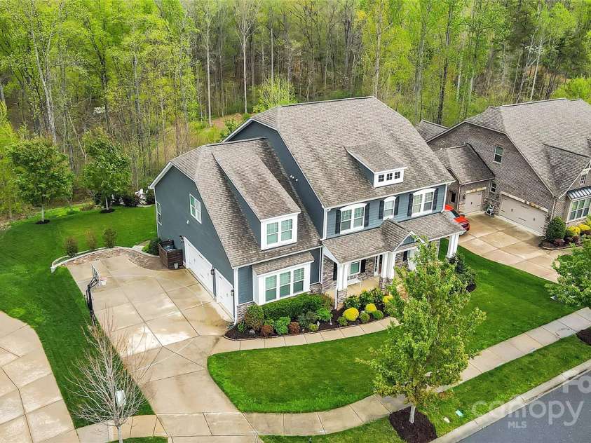 13713 Sunset Bluffs Circle, Huntersville, NC 28078.  MLS# CAR4242347, YatesRealty ID 4560. 