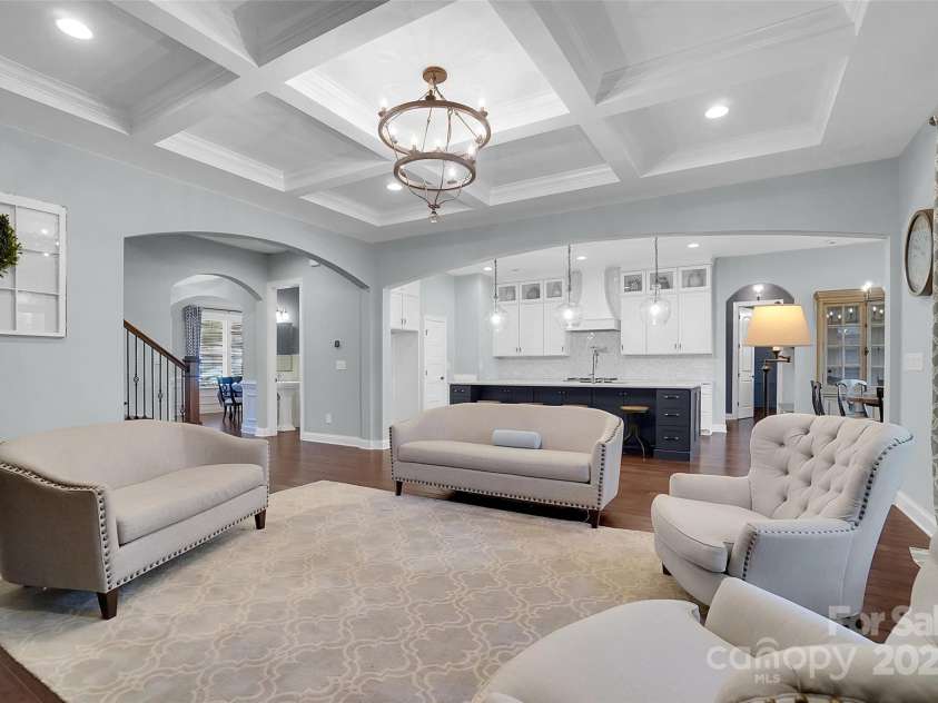 13713 Sunset Bluffs Circle, Huntersville, NC 28078.  MLS# CAR4242347, YatesRealty ID 4560. 