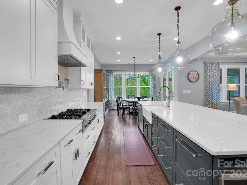 13713 Sunset Bluffs Circle, Huntersville, NC 28078.  MLS# CAR4242347, YatesRealty ID 4560. 