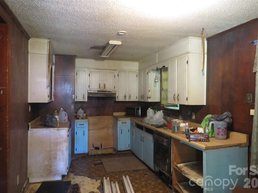 4814 Chapel Grove Road, Gastonia, NC 28052.  MLS# CAR4247562, YatesRealty ID 4560. 