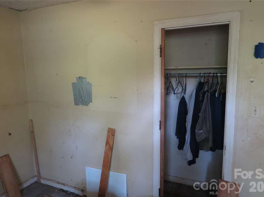 4814 Chapel Grove Road, Gastonia, NC 28052.  MLS# CAR4247562, YatesRealty ID 4560. 