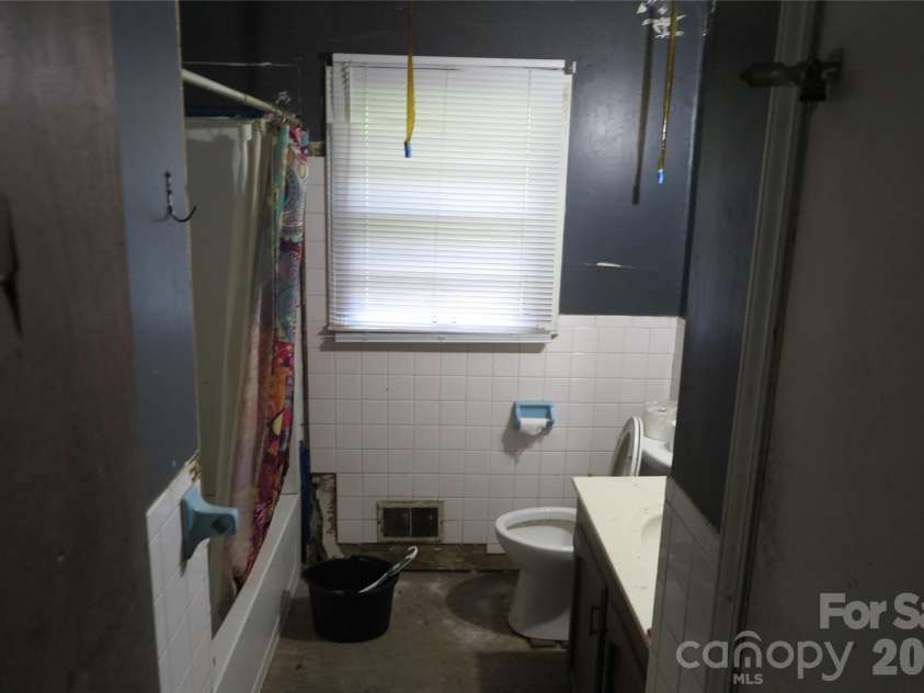 4814 Chapel Grove Road, Gastonia, NC 28052.  MLS# CAR4247562, YatesRealty ID 4560. 