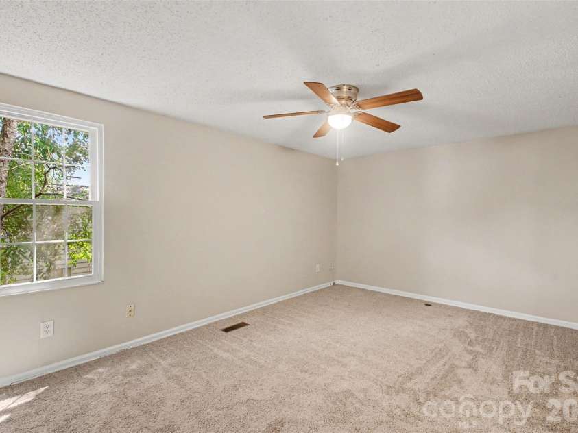 5912 Bayswater Lane, Charlotte, NC 28212.  MLS# CAR4416604, YatesRealty ID 45602. 