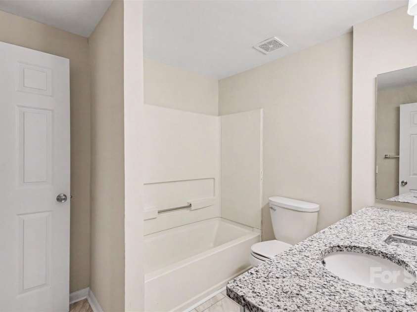 5912 Bayswater Lane, Charlotte, NC 28212.  MLS# CAR4416604, YatesRealty ID 45602. 