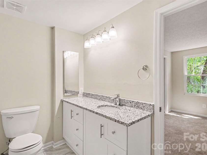 5912 Bayswater Lane, Charlotte, NC 28212.  MLS# CAR4416604, YatesRealty ID 45602. 