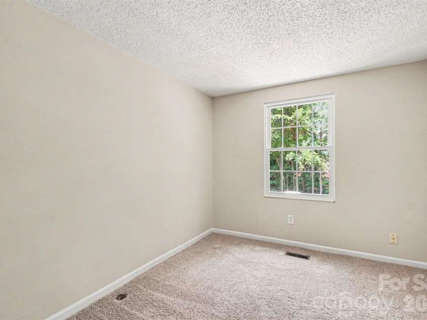 5912 Bayswater Lane, Charlotte, NC 28212.  MLS# CAR4416604, YatesRealty ID 45602. 