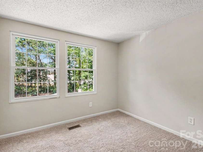 5912 Bayswater Lane, Charlotte, NC 28212.  MLS# CAR4416604, YatesRealty ID 45602. 