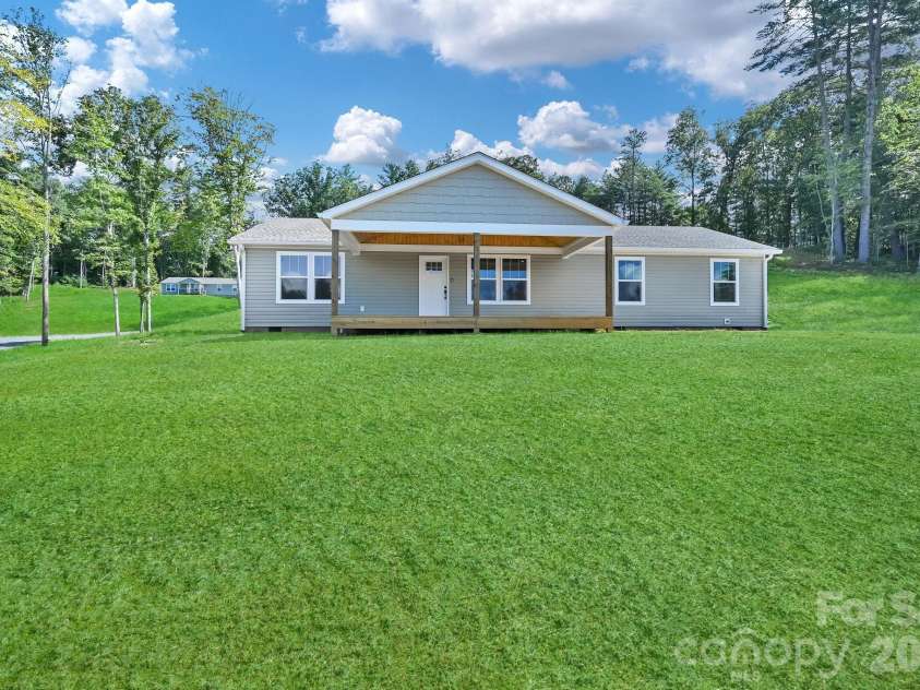 35 Rutledge Lane, Mars Hill, NC 28753.  MLS# CAR4416551, YatesRealty ID 45603. 