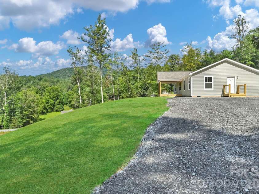 35 Rutledge Lane, Mars Hill, NC 28753.  MLS# CAR4416551, YatesRealty ID 45603. 