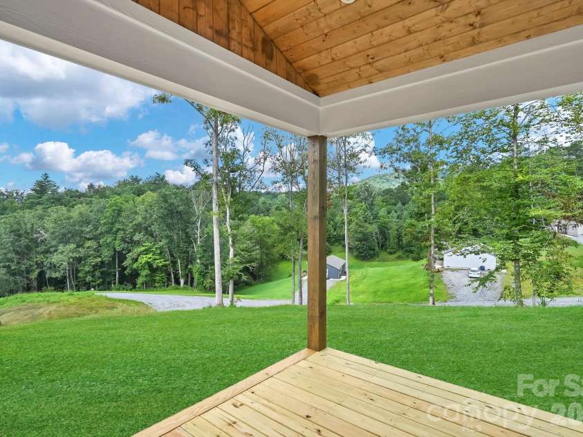 35 Rutledge Lane, Mars Hill, NC 28753.  MLS# CAR4416551, YatesRealty ID 45603. 
