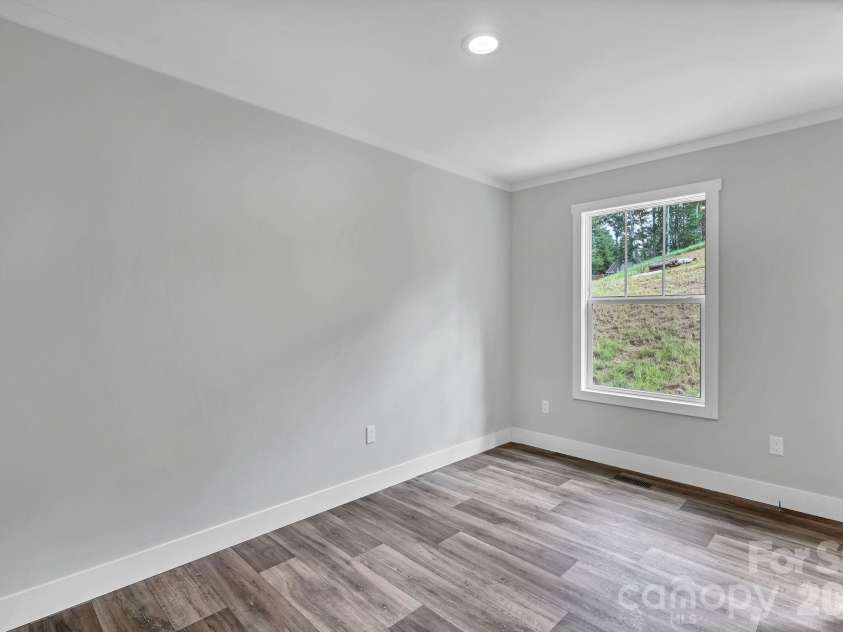 35 Rutledge Lane, Mars Hill, NC 28753.  MLS# CAR4416551, YatesRealty ID 45603. 