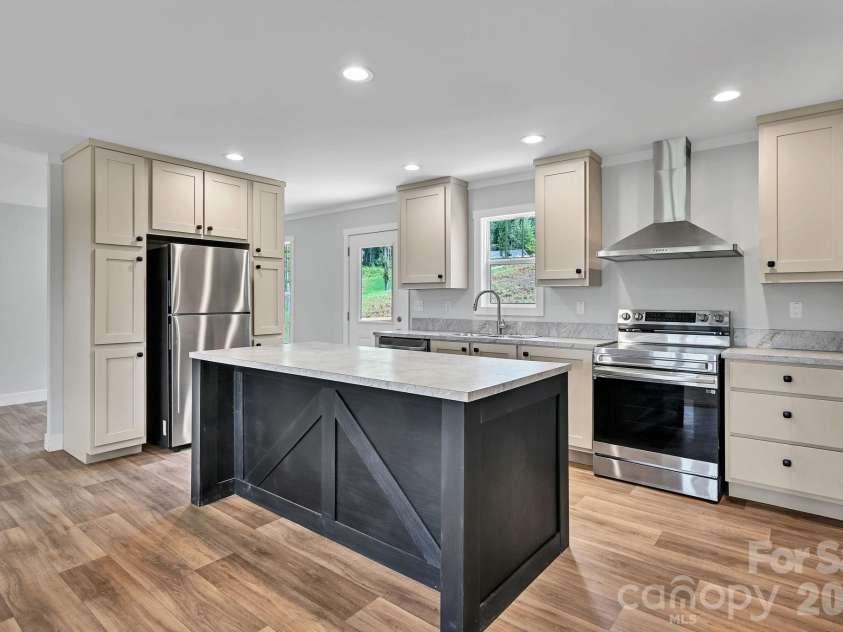 35 Rutledge Lane, Mars Hill, NC 28753.  MLS# CAR4416551, YatesRealty ID 45603. 