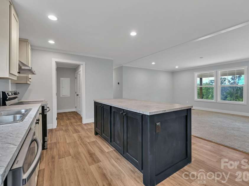 35 Rutledge Lane, Mars Hill, NC 28753.  MLS# CAR4416551, YatesRealty ID 45603. 