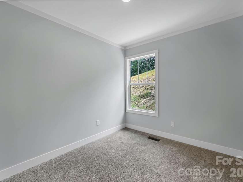 35 Rutledge Lane, Mars Hill, NC 28753.  MLS# CAR4416551, YatesRealty ID 45603. 