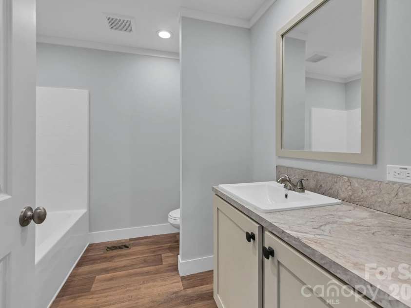 35 Rutledge Lane, Mars Hill, NC 28753.  MLS# CAR4416551, YatesRealty ID 45603. 