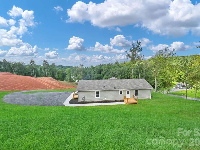 35 Rutledge Lane, Mars Hill, NC 28753.  MLS# CAR4416551, YatesRealty ID 45603. 