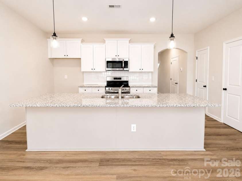 3048 Aberleaf Lane, Charlotte, NC 28227.  MLS# CAR4416602, YatesRealty ID 45604. 