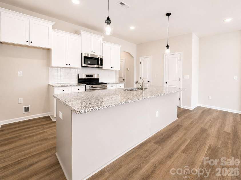 3048 Aberleaf Lane, Charlotte, NC 28227.  MLS# CAR4416602, YatesRealty ID 45604. 