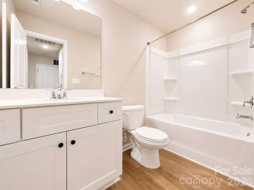 3048 Aberleaf Lane, Charlotte, NC 28227.  MLS# CAR4416602, YatesRealty ID 45604. 