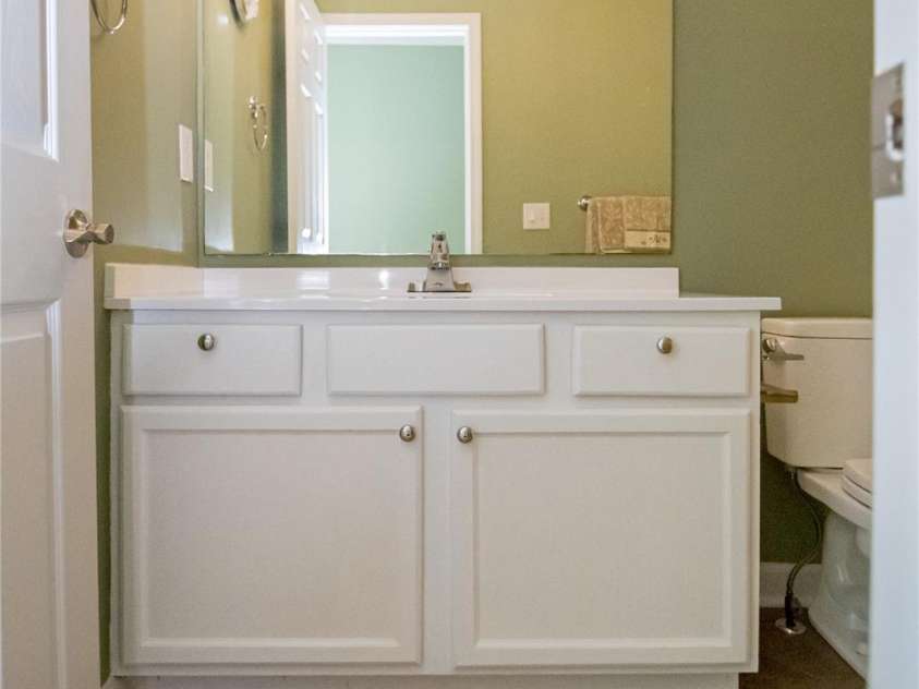 105 Commons Drive, Morganton, NC 28655.  MLS# CAR4416627, YatesRealty ID 45605. 