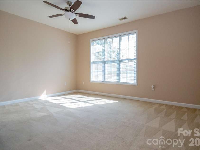 105 Commons Drive, Morganton, NC 28655.  MLS# CAR4416627, YatesRealty ID 45605. 
