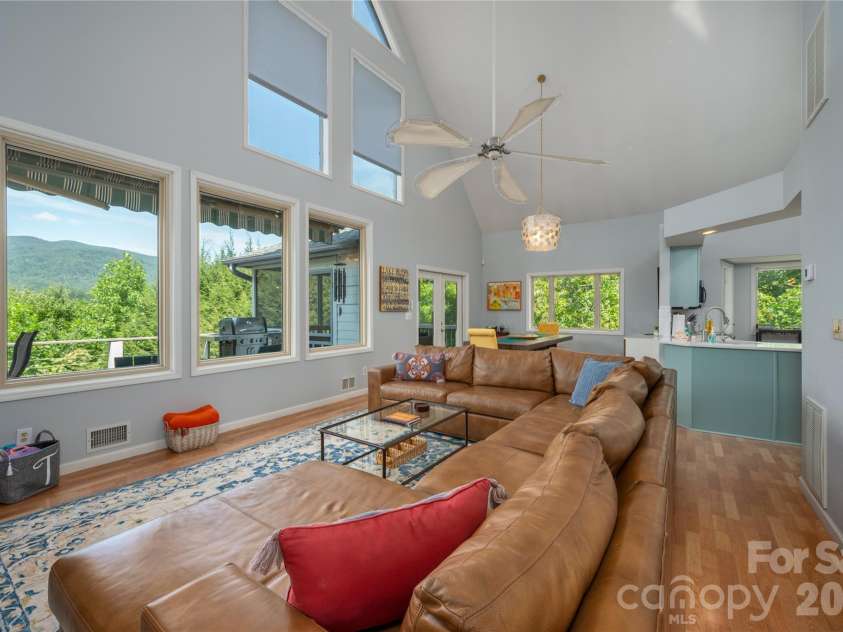 127 White Pine Drive, Lake Lure, NC 28746.  MLS# CAR4416563, YatesRealty ID 45607. 