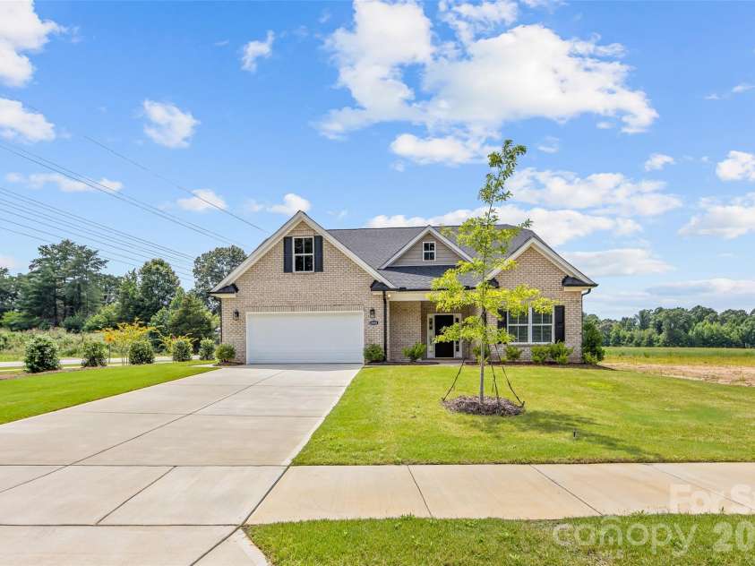 1247 Archer Loop, Waxhaw, NC 28173.  MLS# CAR4388263, YatesRealty ID 45608. 
