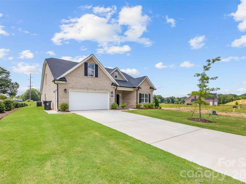 1247 Archer Loop, Waxhaw, NC 28173.  MLS# CAR4388263, YatesRealty ID 45608. 