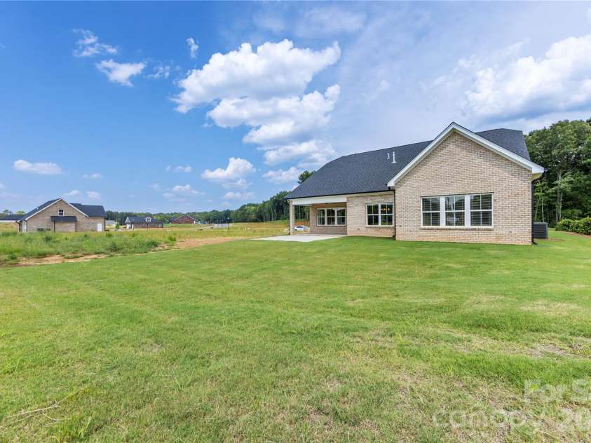 1247 Archer Loop, Waxhaw, NC 28173.  MLS# CAR4388263, YatesRealty ID 45608. 