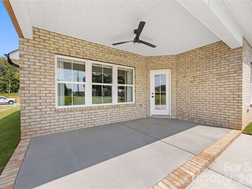 1247 Archer Loop, Waxhaw, NC 28173.  MLS# CAR4388263, YatesRealty ID 45608. 