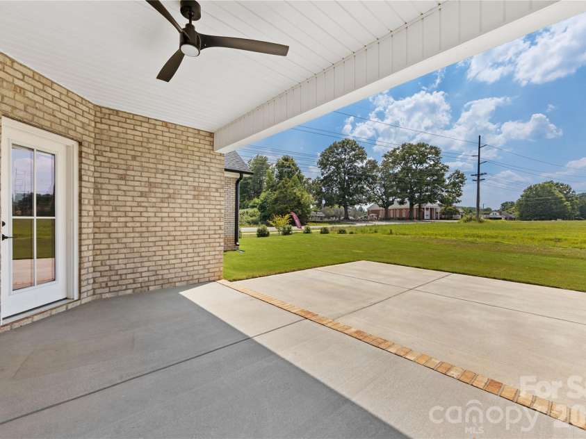 1247 Archer Loop, Waxhaw, NC 28173.  MLS# CAR4388263, YatesRealty ID 45608. 