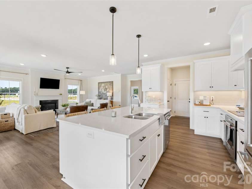 1247 Archer Loop, Waxhaw, NC 28173.  MLS# CAR4388263, YatesRealty ID 45608. 