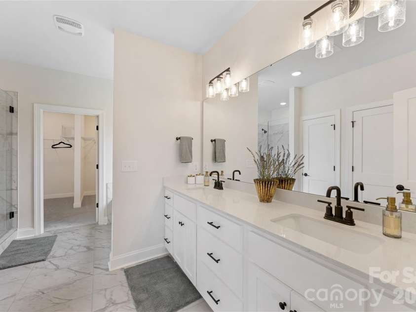 1247 Archer Loop, Waxhaw, NC 28173.  MLS# CAR4388263, YatesRealty ID 45608. 