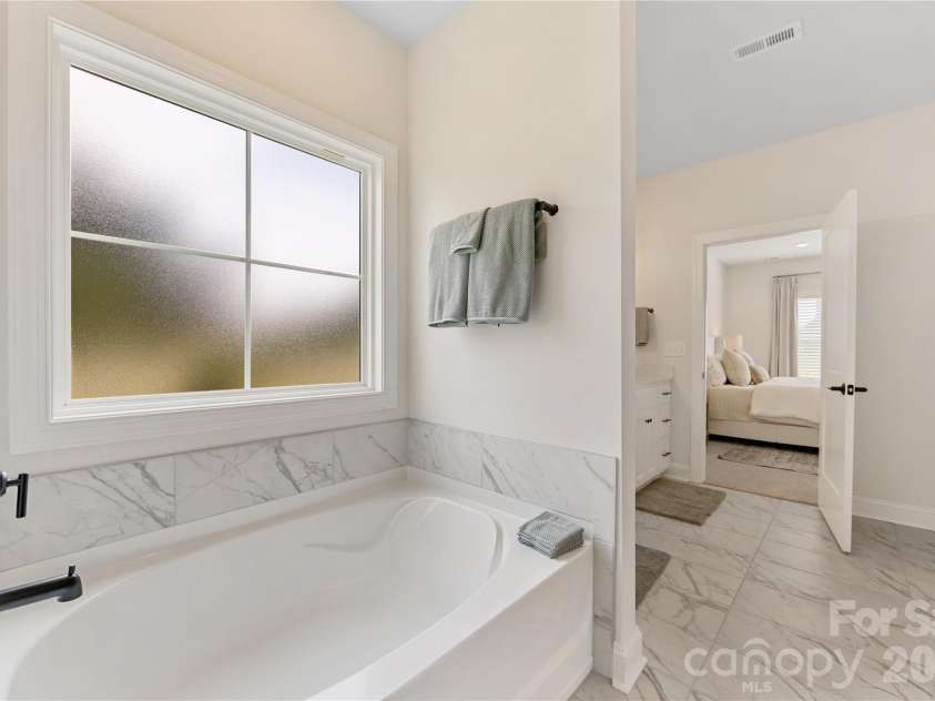 1247 Archer Loop, Waxhaw, NC 28173.  MLS# CAR4388263, YatesRealty ID 45608. 