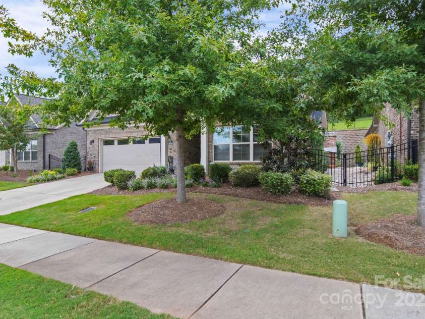 5256 Courtyard Lane, Belmont, NC 28012.  MLS# CAR4299282, YatesRealty ID 4561. 